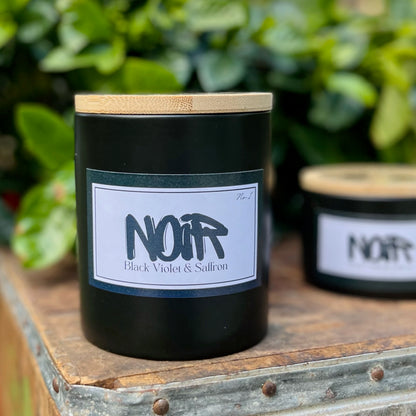 Noir Candle - iambabyhands