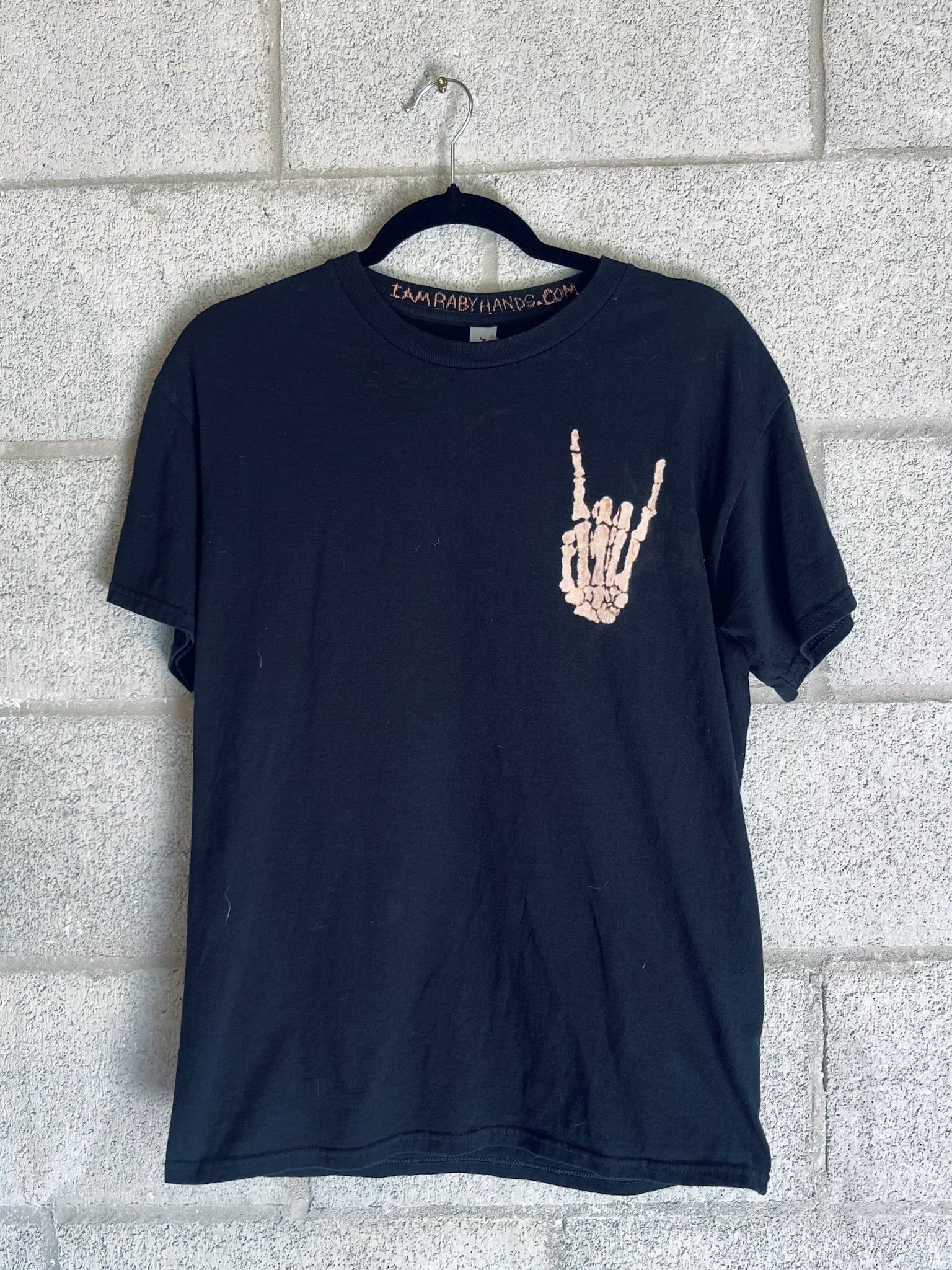 Live Fast, Die Maybe - Melting Skull Tee - iambabyhands